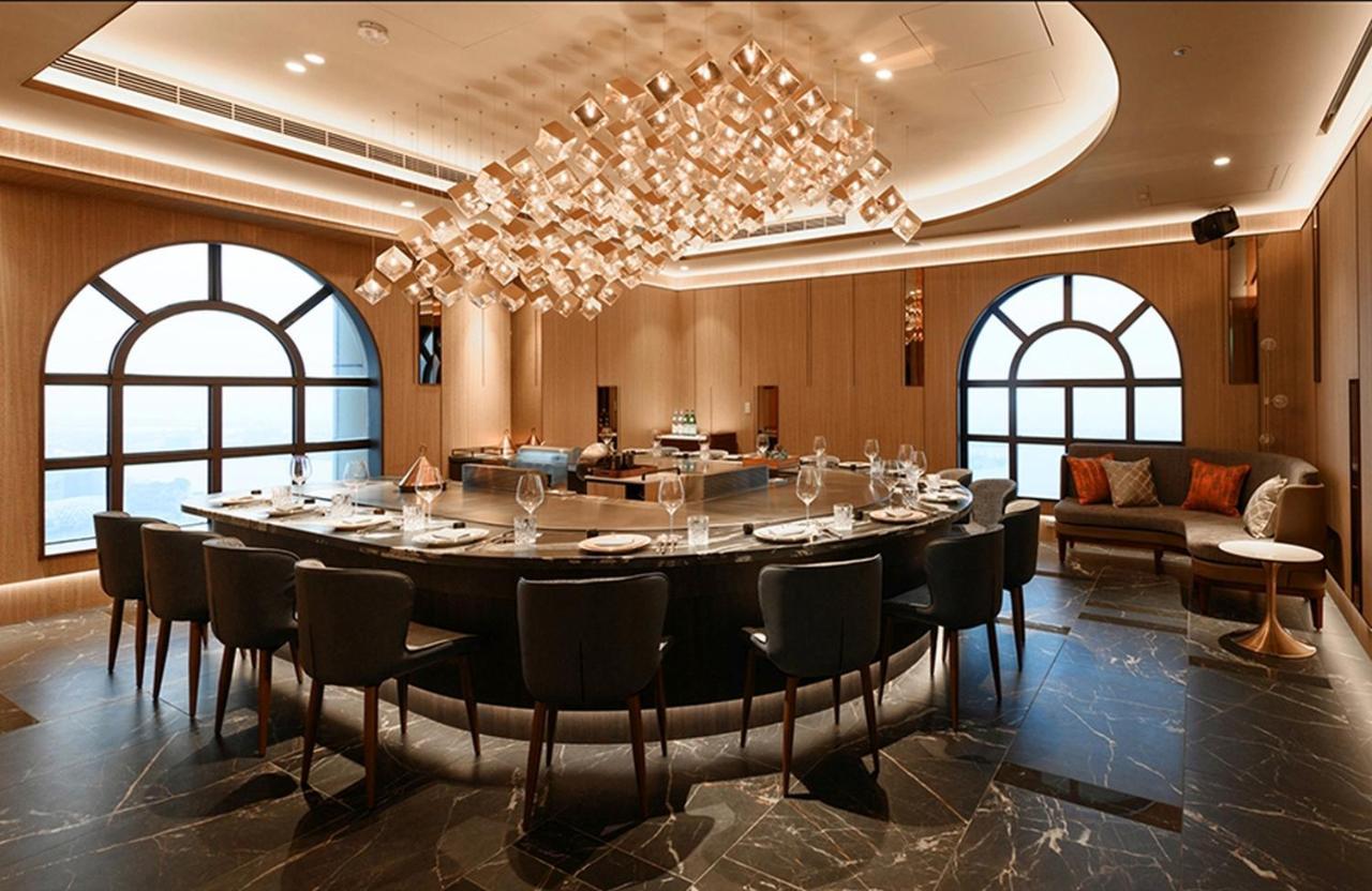 Grand Hi Lai Hotel Kaohsiung Buitenkant foto The interior of the restaurant