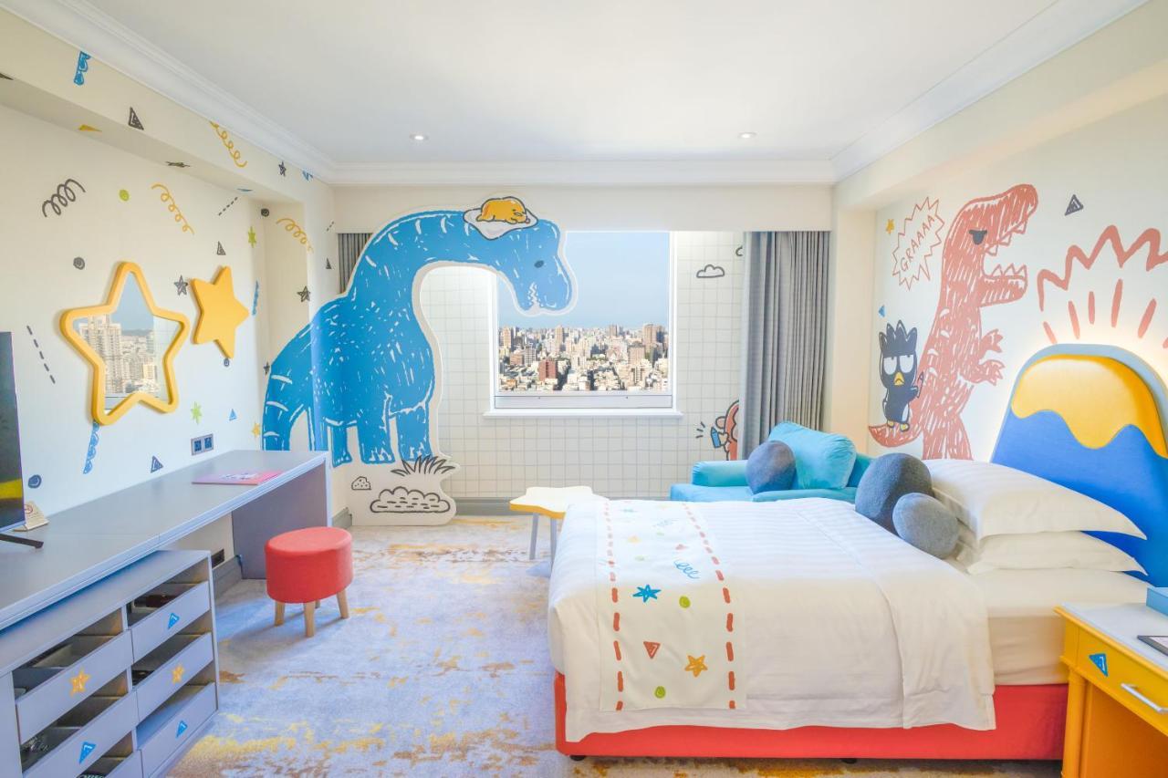 Grand Hi Lai Hotel Kaohsiung Buitenkant foto A children's room at the hotel
