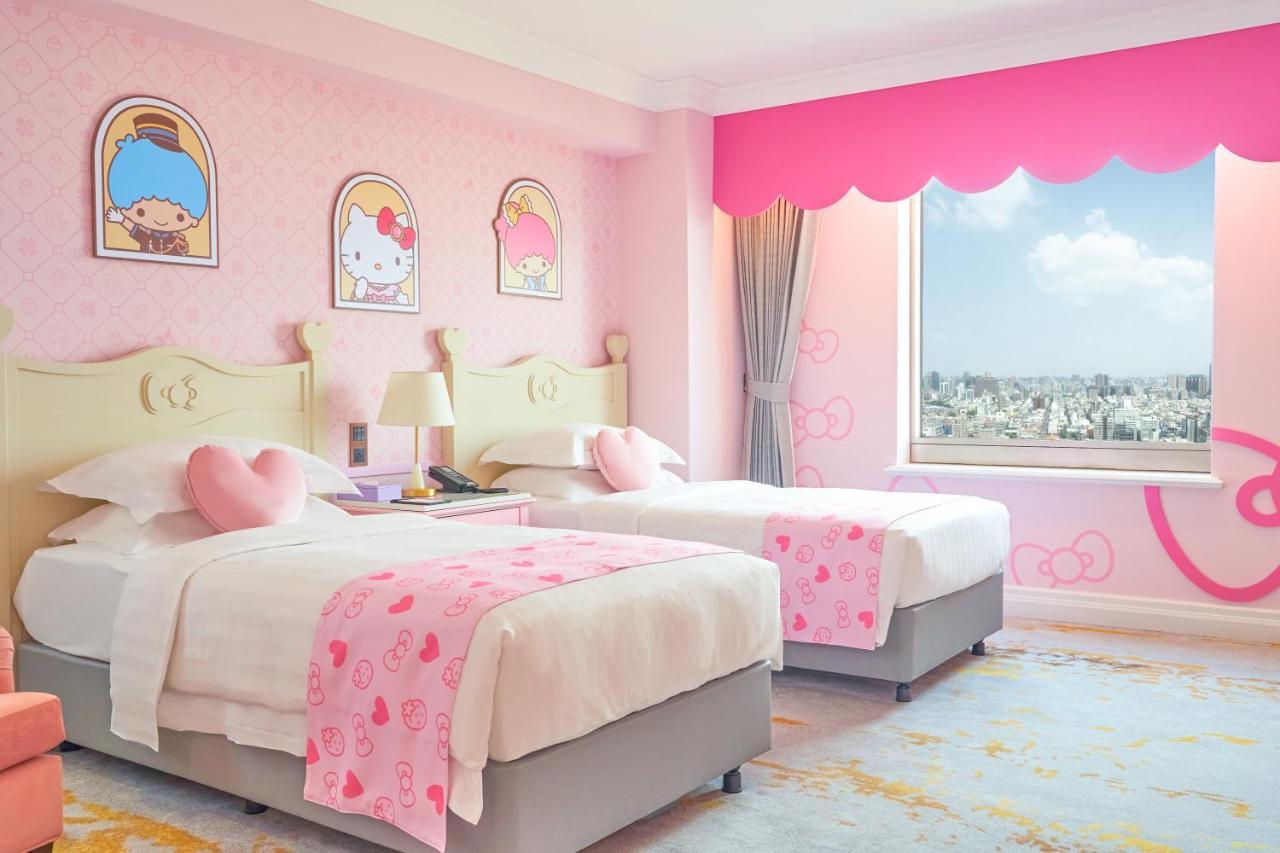 Grand Hi Lai Hotel Kaohsiung Buitenkant foto Hello Kitty themed hotel room at the Mira Hong Kong